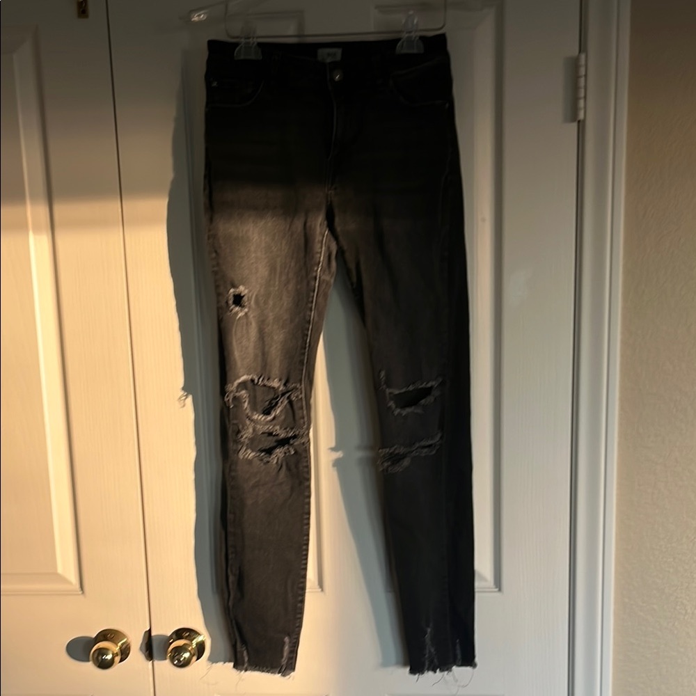 Women's Skinny Jeans in Black